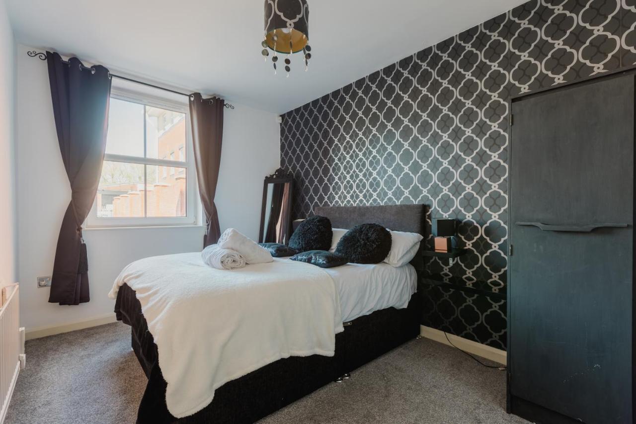 Hullidays - Theatre Side Apartment - Refurbished 2023 Kingston upon Hull Exteriör bild